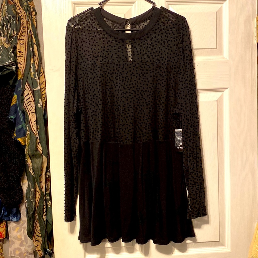 NWT 3X 22 24 Torrid Black with stars long sleeve top